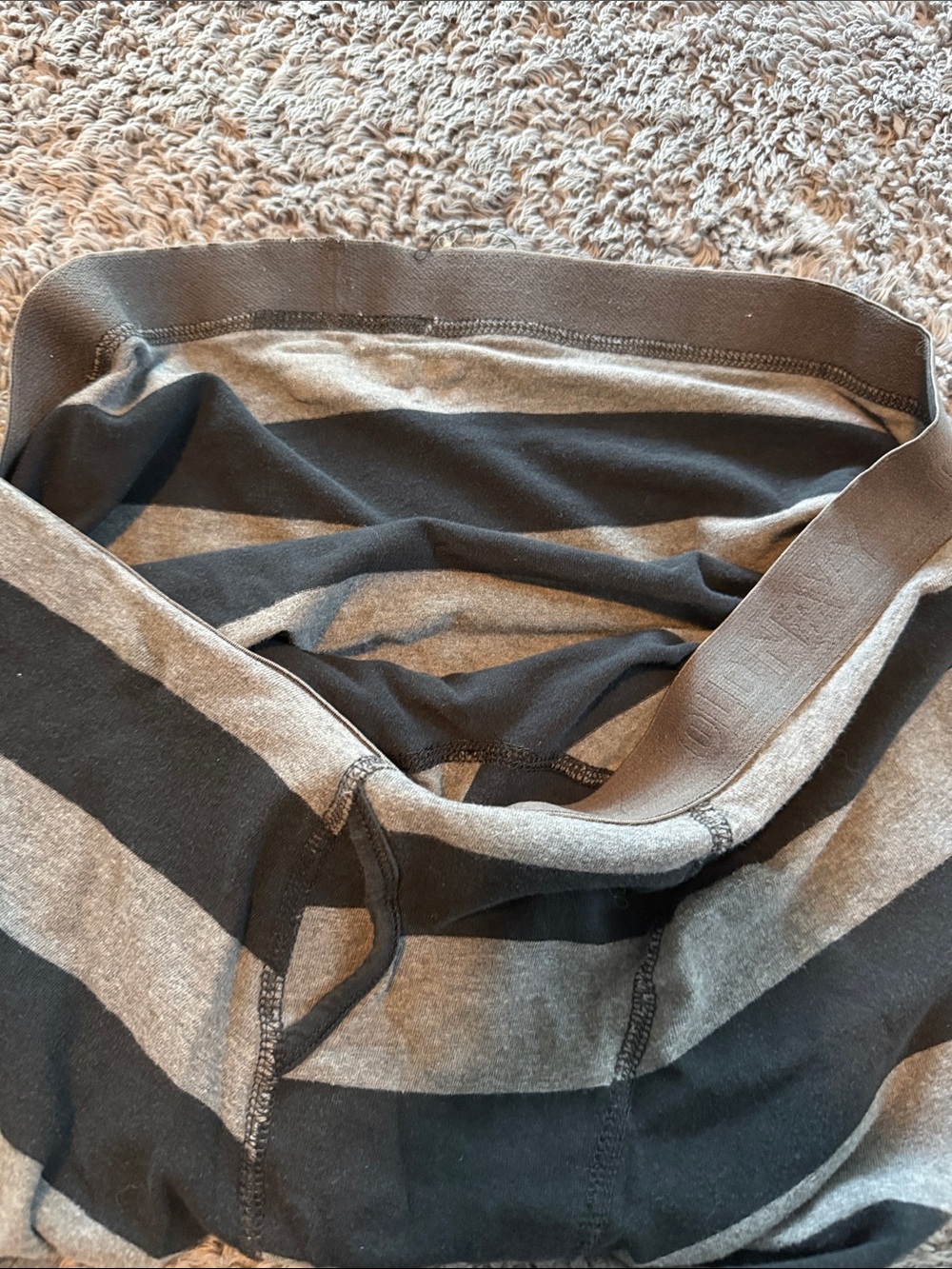 Old Navy Men's Black and Gray Horizontal Stripe Boxer Briefs - Picture 2 of 2